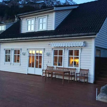 Holiday home Flohytta Stryn