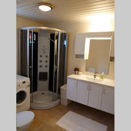 Holiday home Flohytta