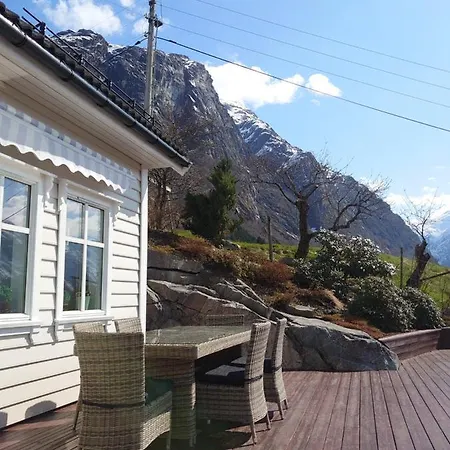 Flohytta Stryn